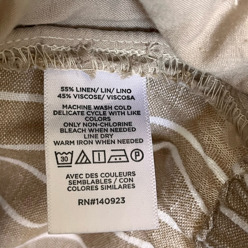 LOFT Pleated Linen-blend Shorts - Picture 8 of 8